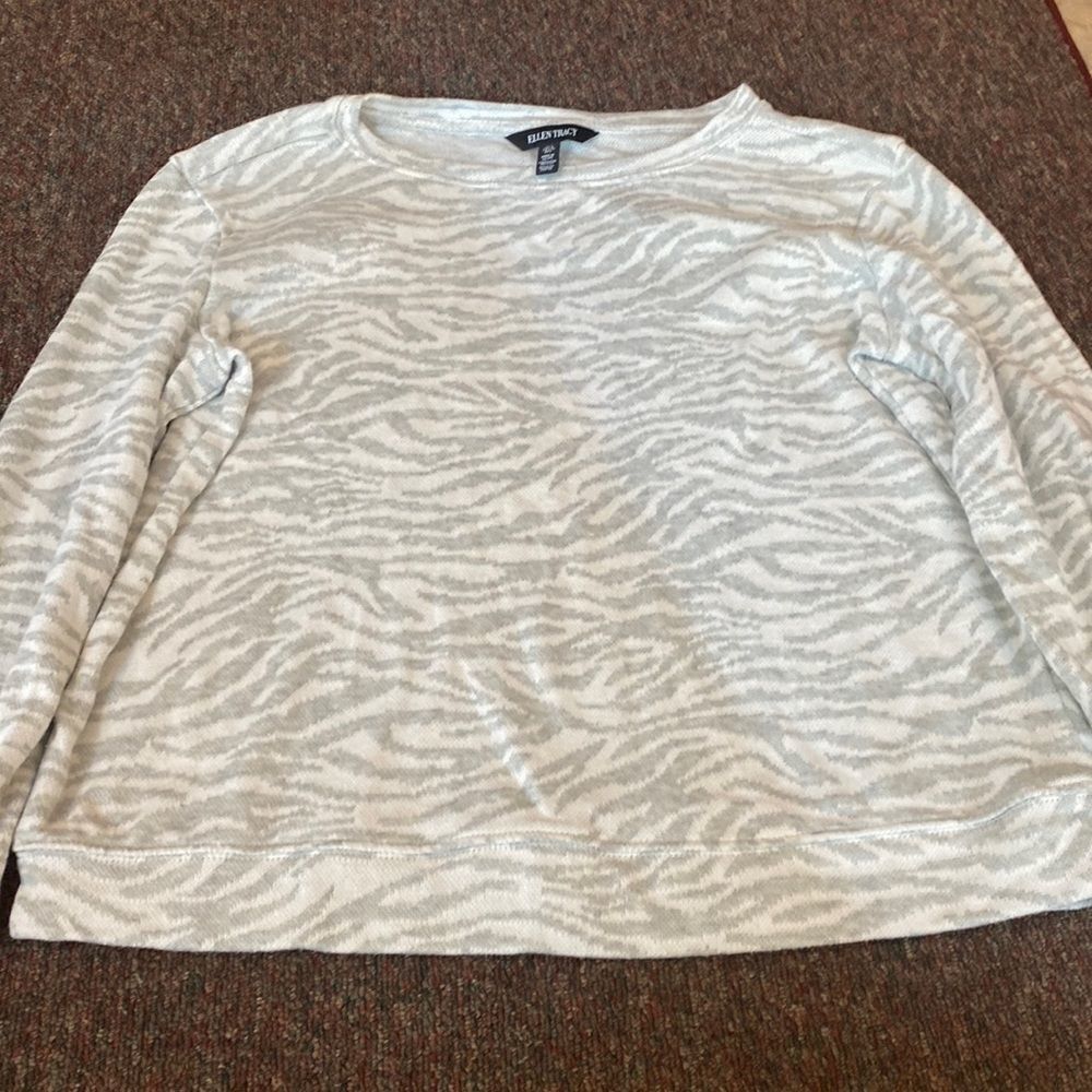 ‎Ellen Tracy large sweater